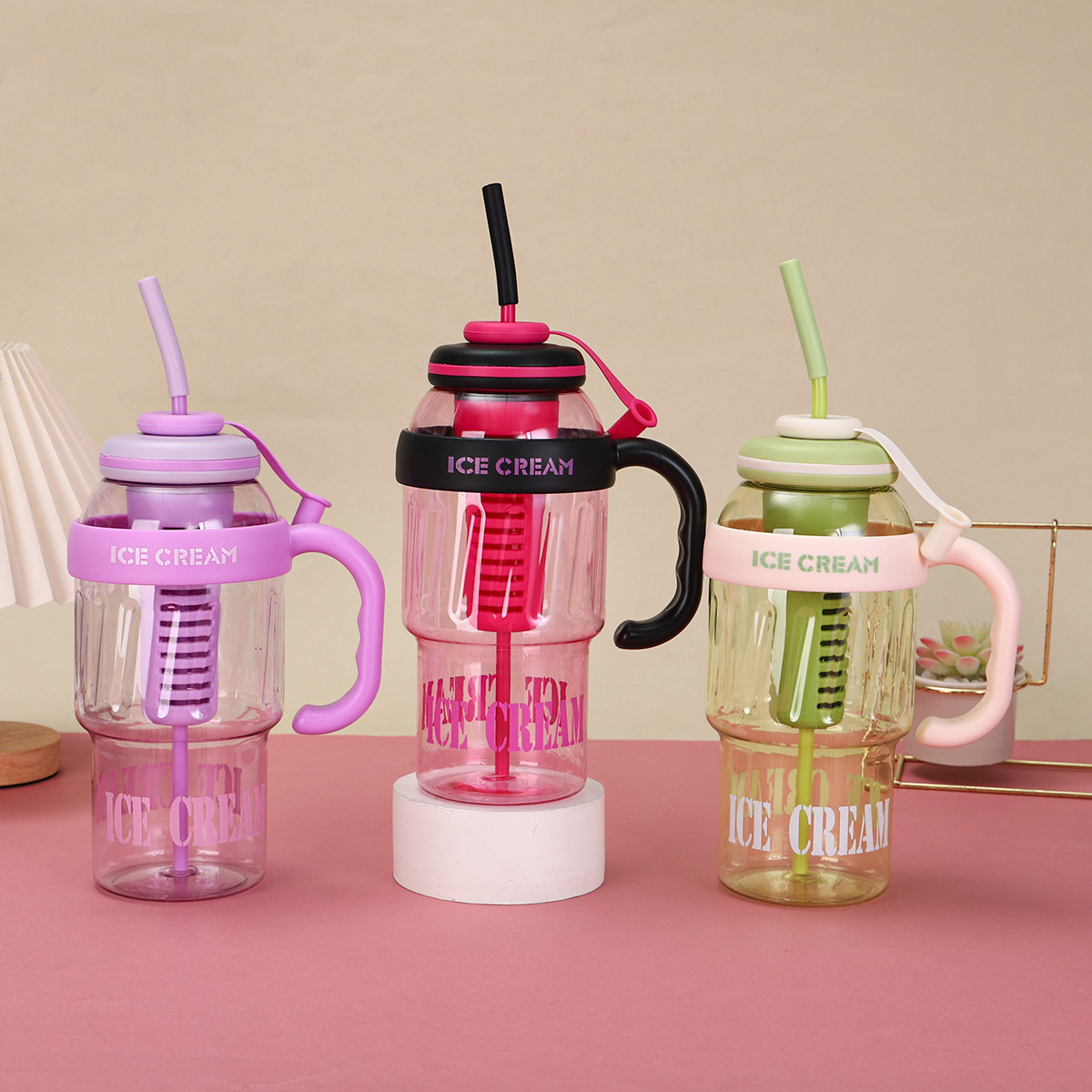Summer Internet celebrity Ins-style plastic cup, high appearance level, handle straw cup, large capacity, high-temperature resistant, portable and easy to use details Picture