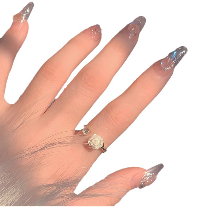 Camellia open ring, a niche design for women, exudes a sense of high-end and light luxury. It's a new trend for the 2023 brand Item Picture