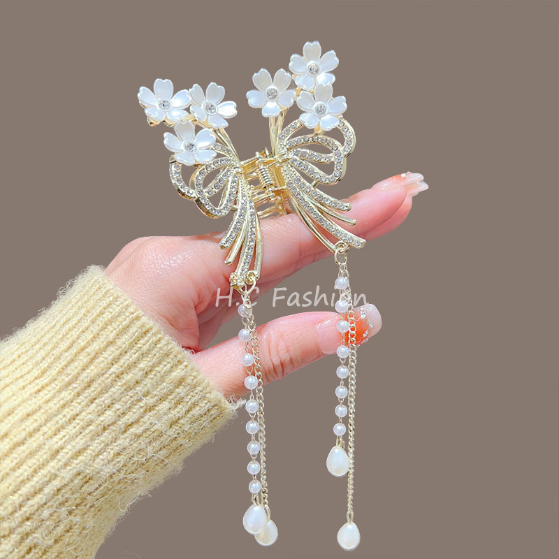 High appearance level rose tassel butterfly grab clip, half-tied hair clip at the back of the Internet celebrity's head, elegant and stylish shark clip headwear details Picture