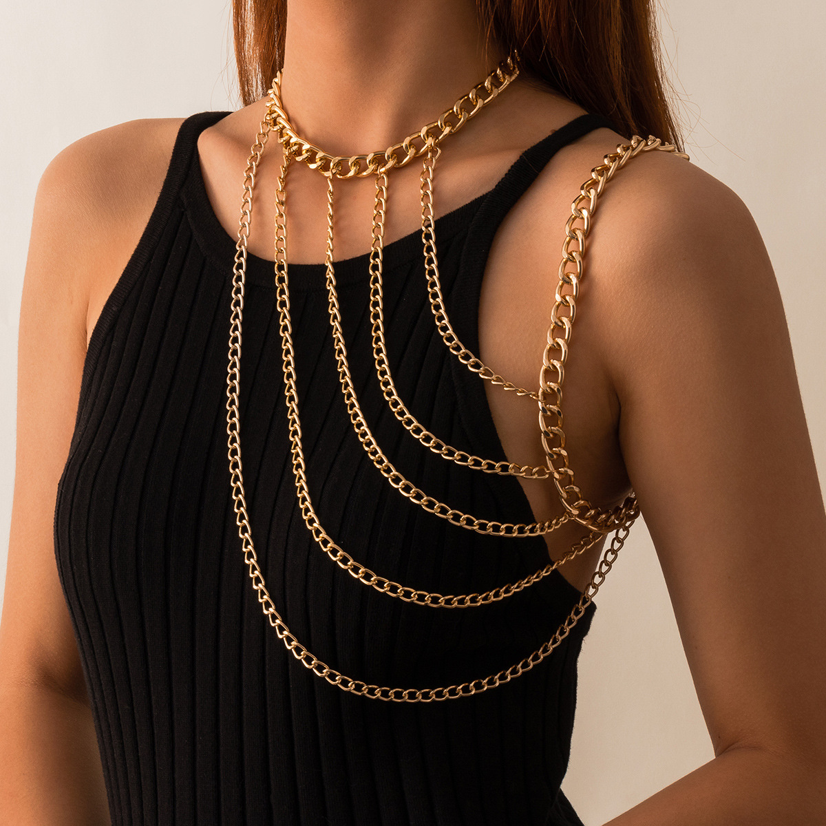Exaggerated one-piece hollowed-out tassel neck chain, sexy street style metal chain necklace, European and American cross-border snow soft accessories Specification drawing