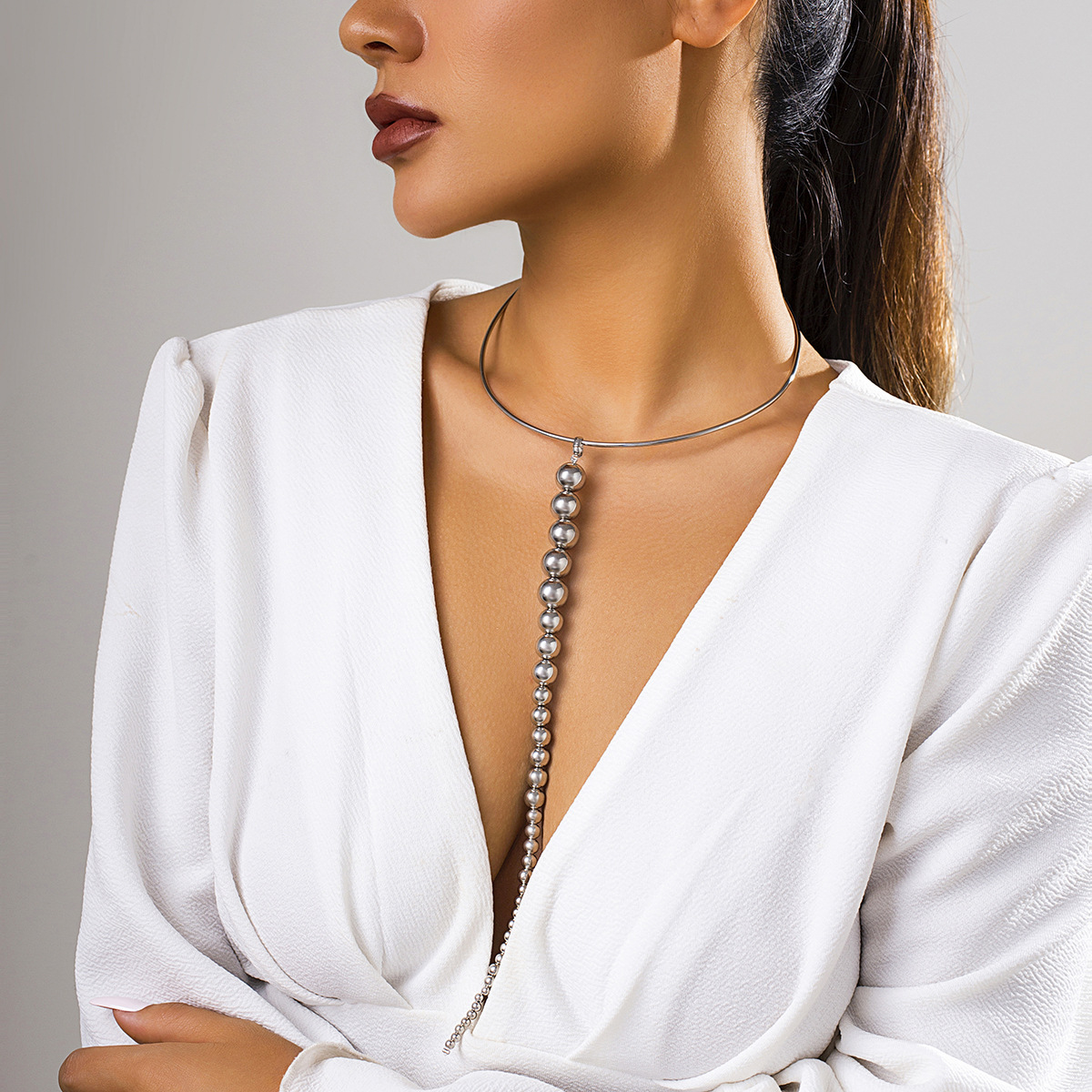 European and American cross-border jewelry, niche punk metal choker handcrafted necklaces, exaggerated large bead pendants, necklaces for women Specification drawing