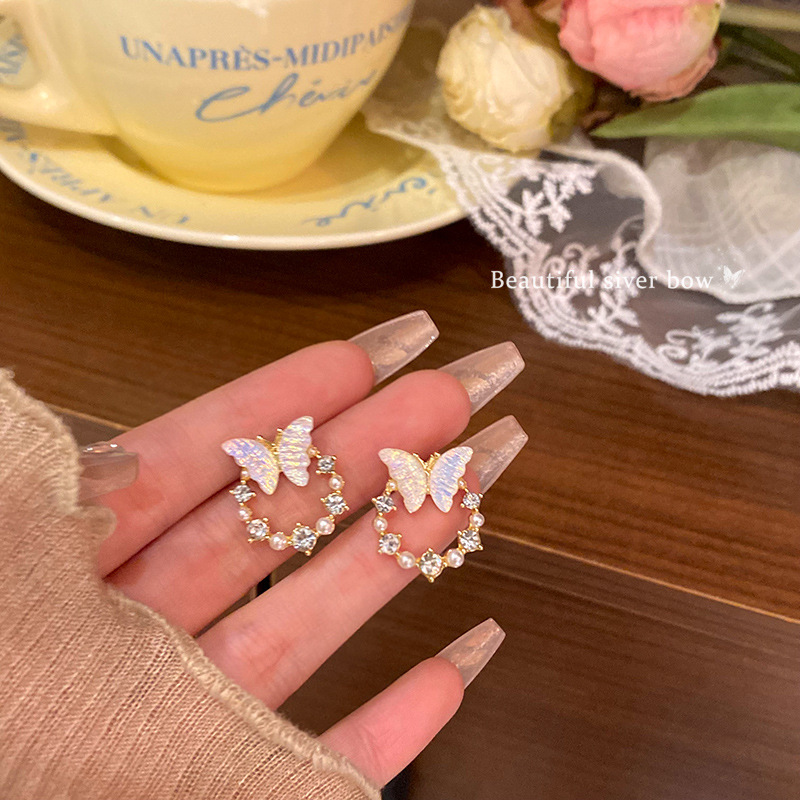 S925 Silver Needle Super ethereal gradient butterfly earrings, versatile and fresh pearl stud earrings wholesale details Picture