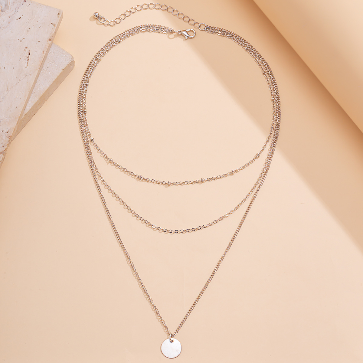 European and American cross-border versatile imitation pearl sweet cool necklace set simple rhinestone tassel vintage necklace accessory Application Scenario
