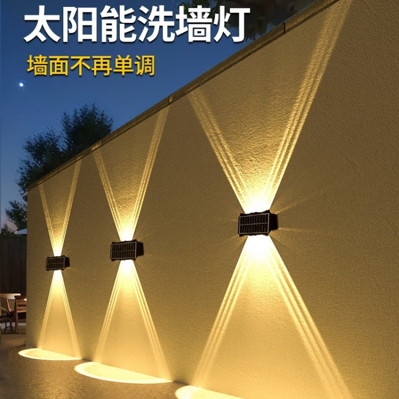 The new solar-powered wall-washing lamp is a landscape decoration for villas, balconies, gardens, fences, and outdoor wall lamps full figure