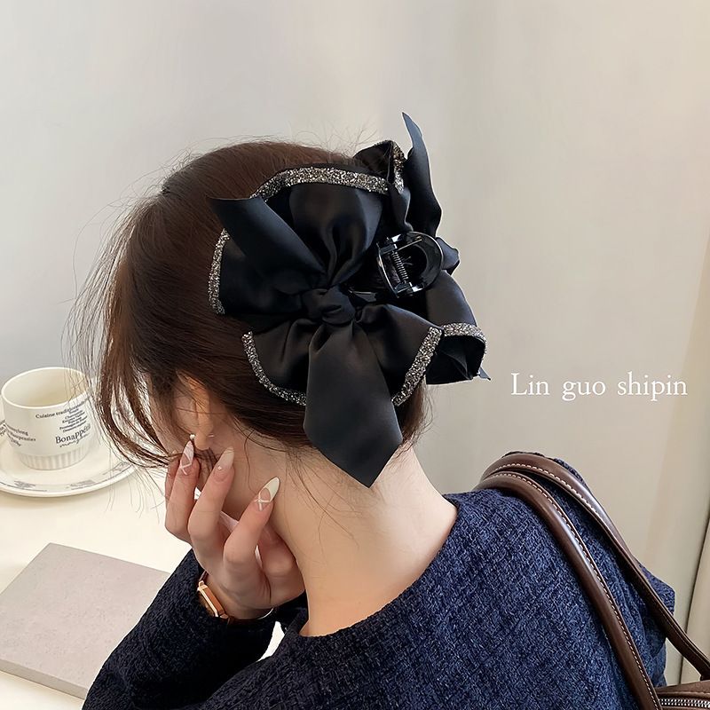 Large bow satin hair clips, curly hair grabbers, large volume, shark clips, autumn high-end style, Korean hair grabbers for women Specification drawing