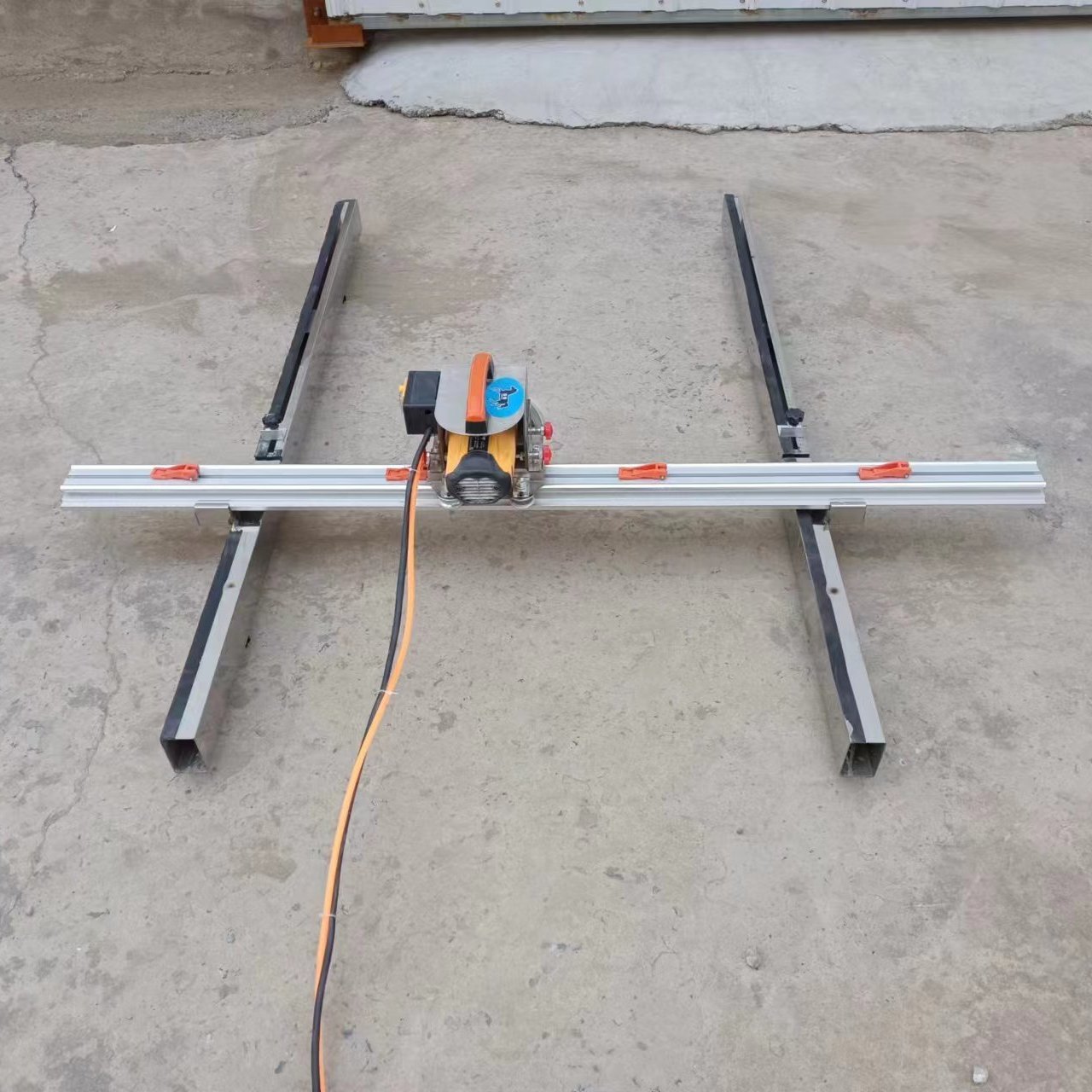 Liangju Electric rock plate track cutting machine, high-precision portable thin plate and large plate tile push-pull knife, floor tile push knife undefined