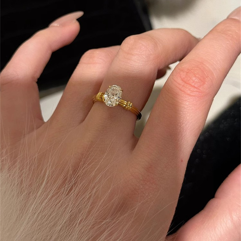s925 Silver Pigeon Egg Zircon knot ring, with a unique and niche design, is a light luxury, fashionable and exquisite ring for the index finger details Picture