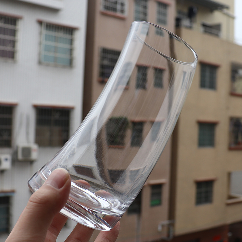 Juice cups, crystal glass beer mugs, creative crescent-shaped cups, bent cups, wine ware manufacturers, wholesale in stock with LOGO printing Specification drawing