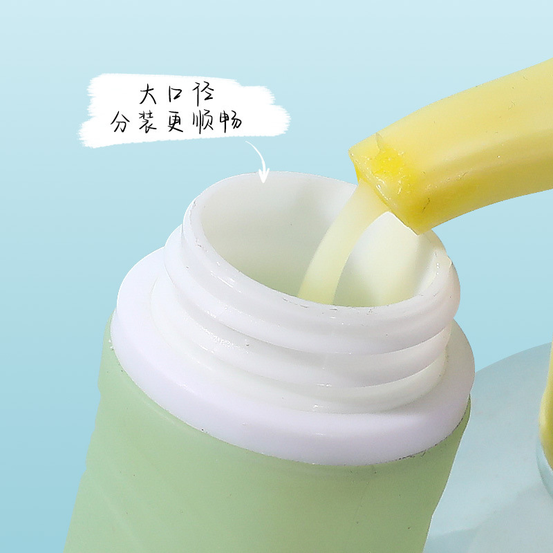 New food-grade extruded silicone dispensing bottle for travel, outdoor and business trips, portable shampoo and body wash storage bottle Application Scenario