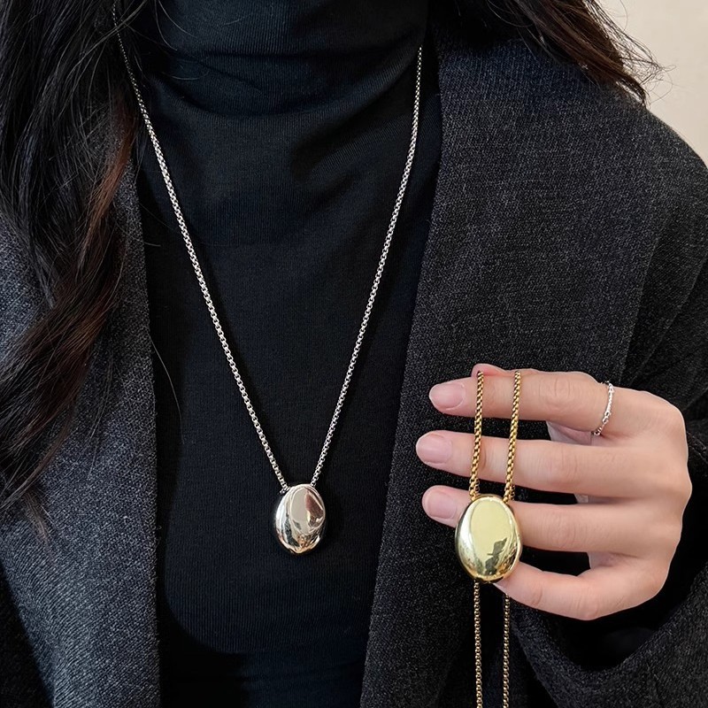 Simple oval metal pendant necklace, unique and fashionable, adjustable sweater chain, versatile necklace for women details Picture