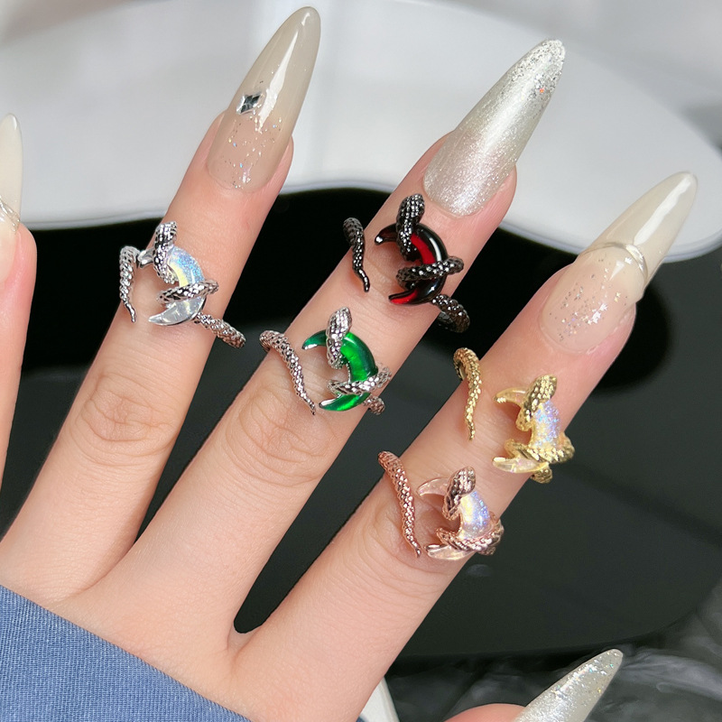 This original innovative Chinese-style moonstone texture snake-shaped opening ring is a fashionable, individualistic and niche ring with a cold and elegant style for women Specification drawing