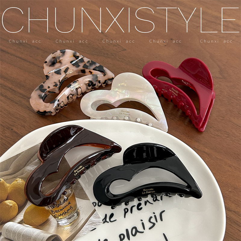 Gentle and elegant ~ Korean acetic acid high-end shark clip heart medium-sized style semi-grab hair clip ins French lazy grab clip Specification drawing