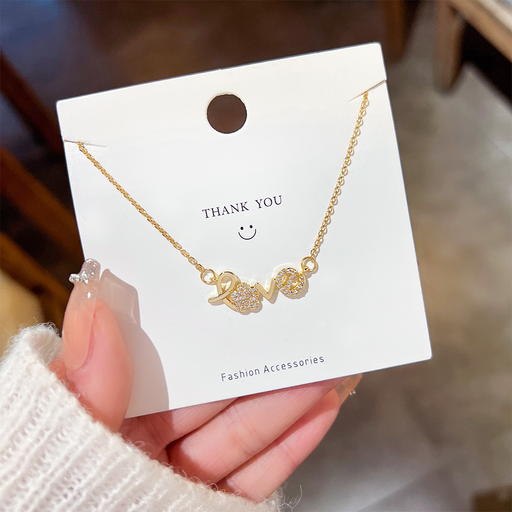 New trendy LOVE letter Internet celebrity necklace, spicy Korean style simple pendant, elegant titanium steel collarbone chain, ins accessories full figure