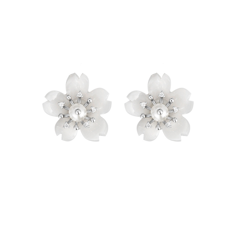 New Spring/Summer 2025 original design elegant white flower series high-end necklaces, bracelets, earrings and accessories for women Item Picture
