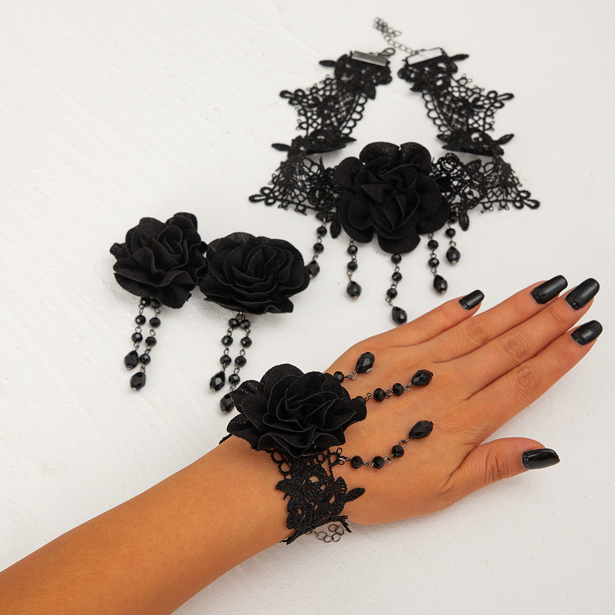 European and American cross-border jewelry, personalized black lace tassel pendant necklace, Gothic choker crystal collarbone chain Application Scenario