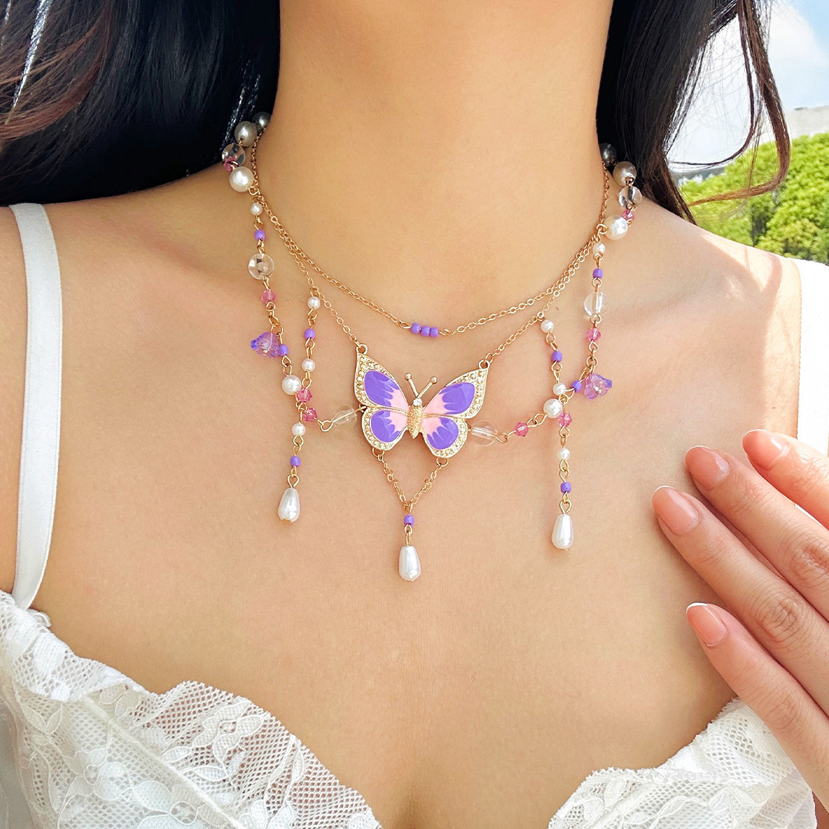 A cross-border jewelry necklace from Europe and America with a unique beaded design, sweet and cool y2k butterfly choker, and a thousand seal style dopamine necklace Specification drawing