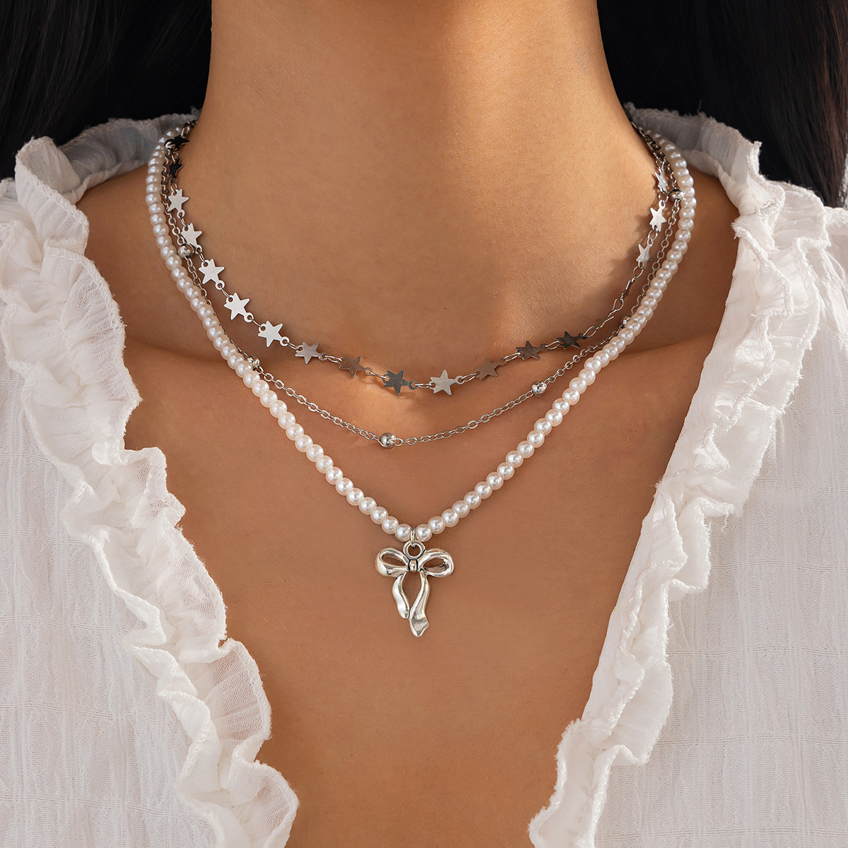 European and American cross-border jewelry fashion five-pointed star alloy pendant Necklace versatile pearl beads Necklace multiple layers Specification drawing
