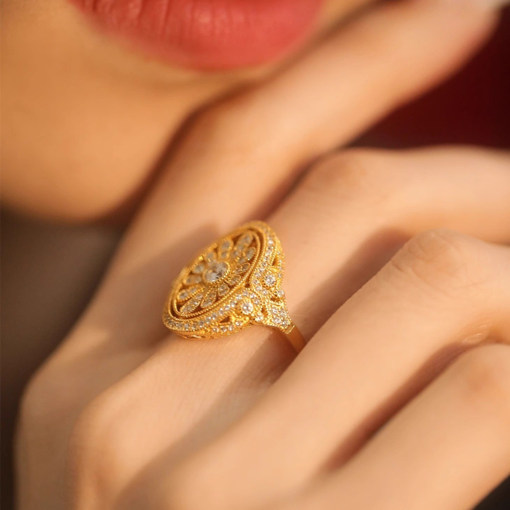 Heavy industry full zirconium Daisy ring for women, 925 silver, high-end, light luxury, retro and niche design, fashionable open index finger ring Application Scenario