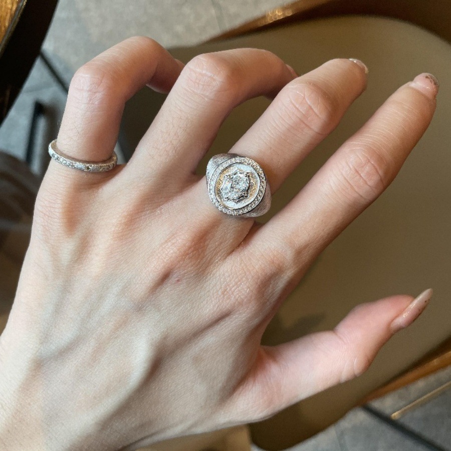 French retro brushed octagonal star shield zircon ring, a niche design for women, with a light luxury court style and a high-end feel details Picture
