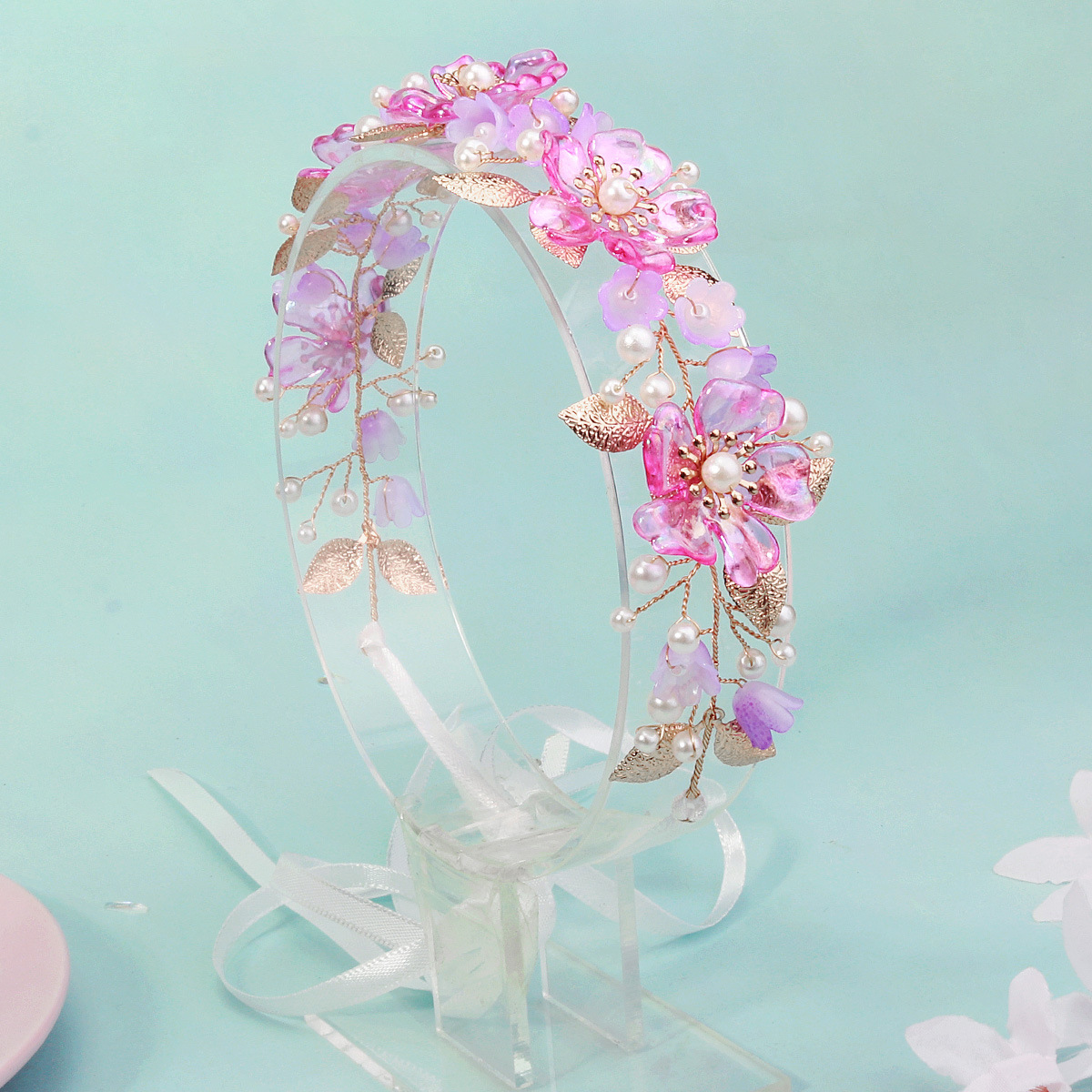 Pinkish-purple acrylic flower headband, forest-themed vacation style flower wreath headband, wedding performance banquet dress headwear for women Application Scenario