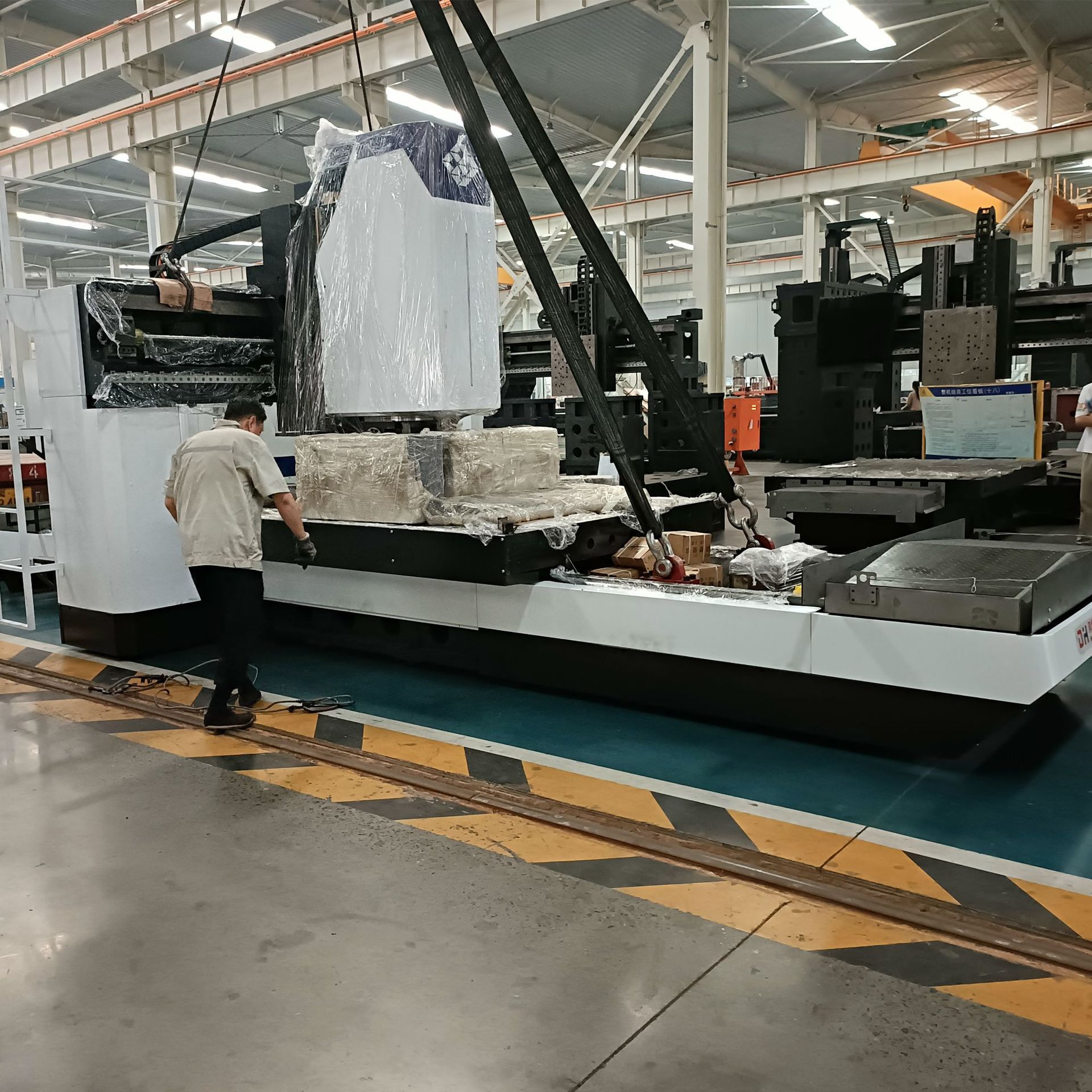 New energy friction welding equipment DH-FSW-1517-08 friction stir welding equipment, aluminum alloy friction welding equipment full figure