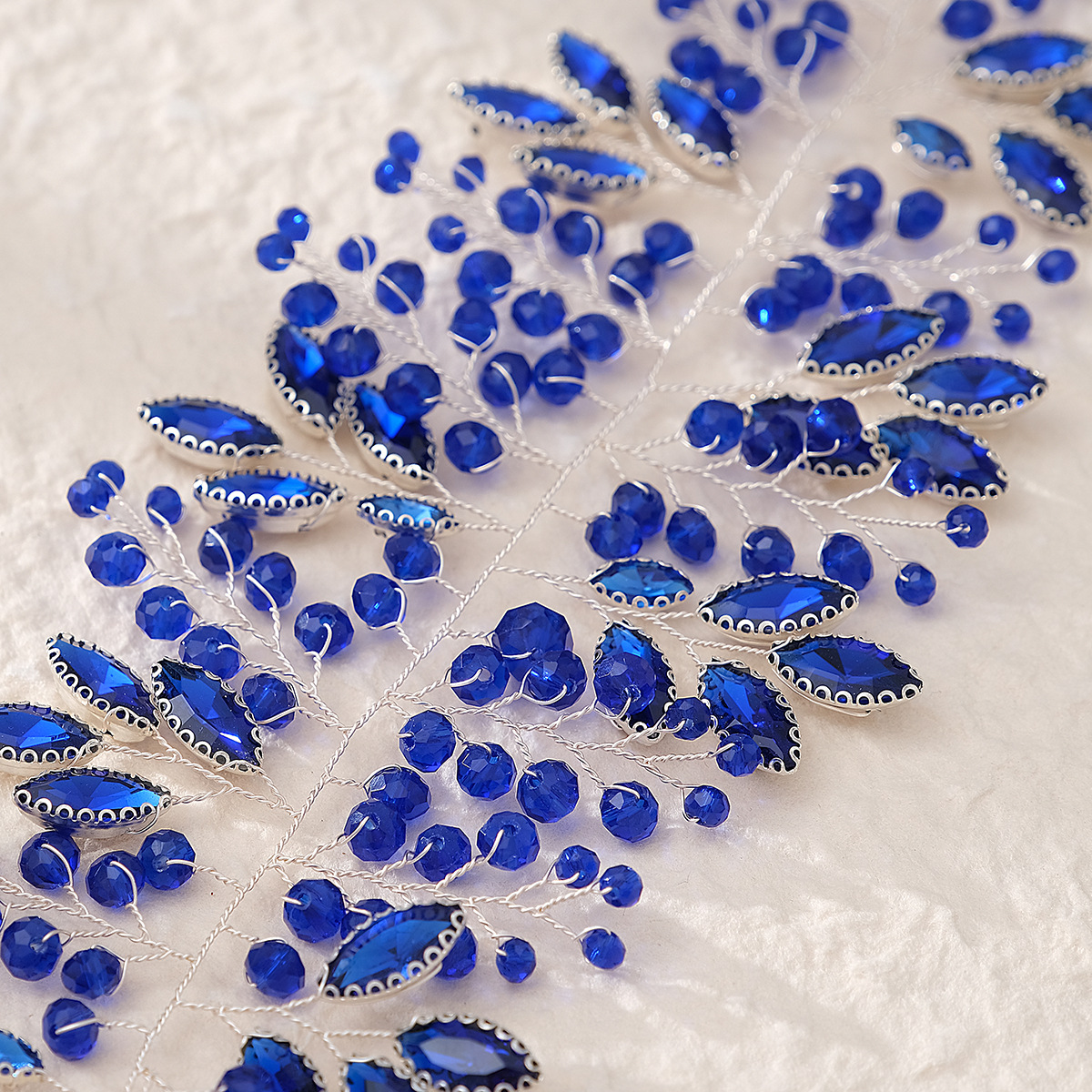 Cross-border exaggerated bride hair accessory, handcrafted crystal children's stage performance hair band, light luxury blue water diamond pressure hair band Application Scenario
