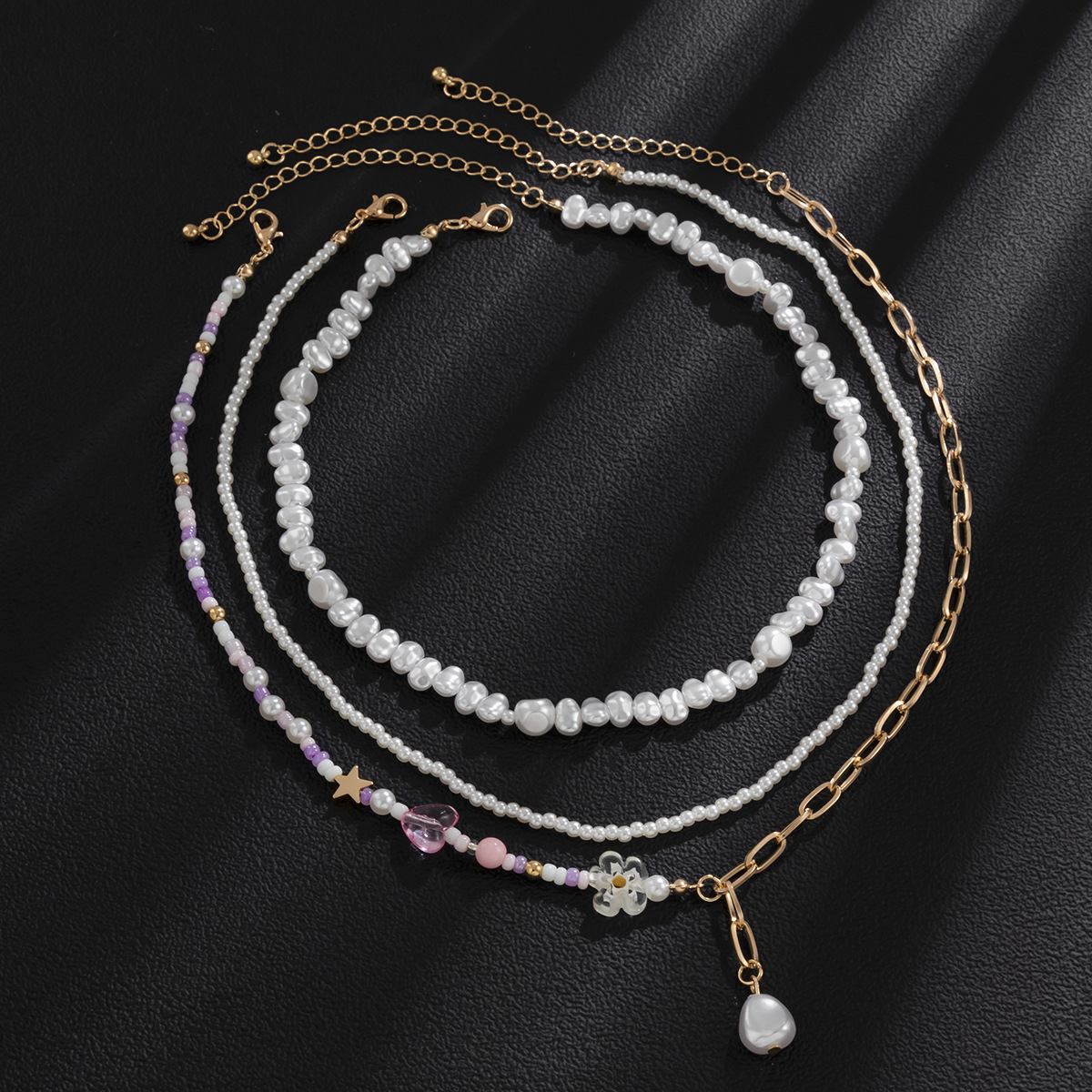 Imitation pearl woven retro versatile flower collarbone chain, European and American niche spliced chain acrylic heart necklace details Picture