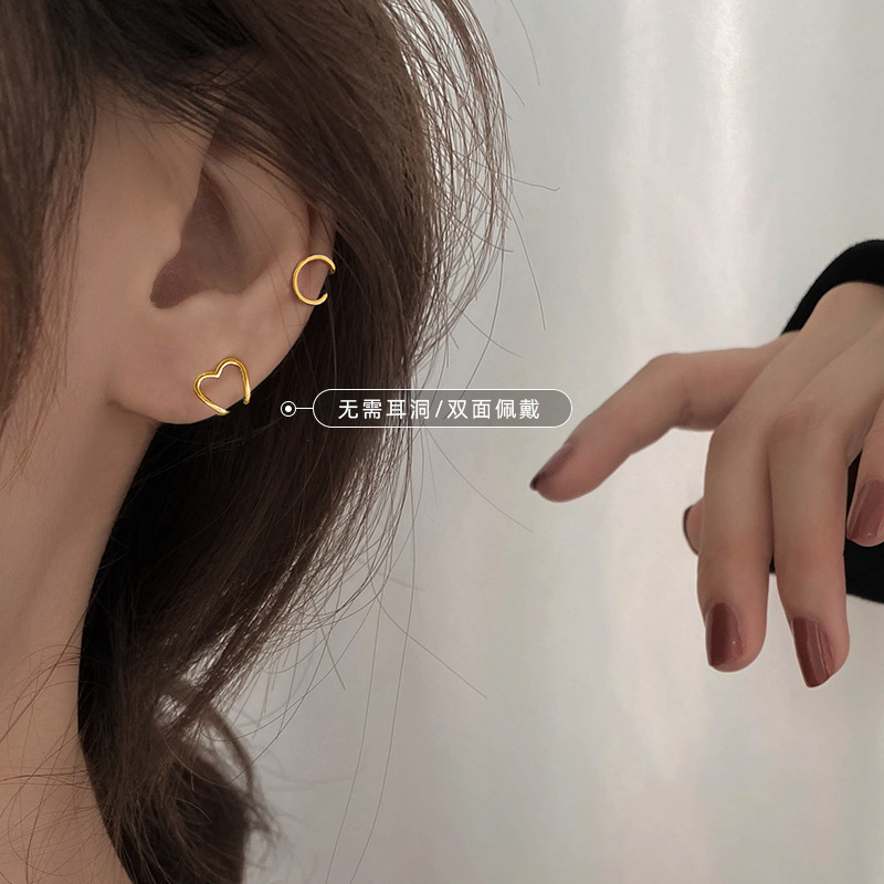 Simple and compact heart-shaped ear bone clips, no ear piercings, female Instagram cold style, unique and trendy design ear clips and earrings Application Scenario