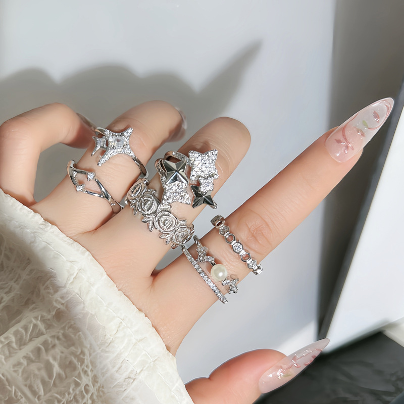 Minimalist bezel starlight style open ring, cold and individualistic style, trendy Instagram flower niche luxury fashion index finger ring details Picture