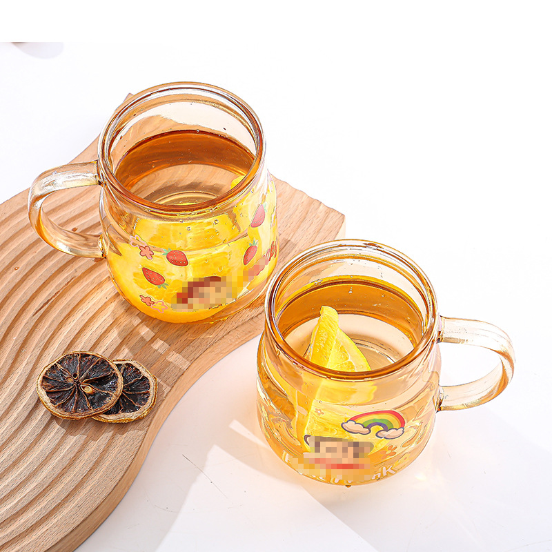 Cartoon glass straw cup with lid handle, office large-capacity water cup, creative sticker, cute coffee cup Application Scenario