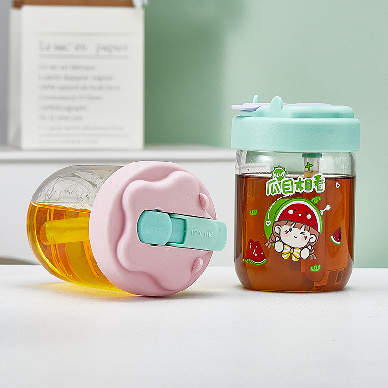 Creative sticker glass water cups, cute children's drink cups, mobile phone stands, home and office coffee cups, straw cups Application Scenario