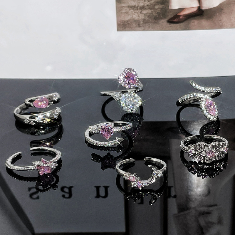 The new ring is a delicate, light luxury and niche design for women. It features a pink diamond open-top ring with a high-end, fashionable and cold style details Picture
