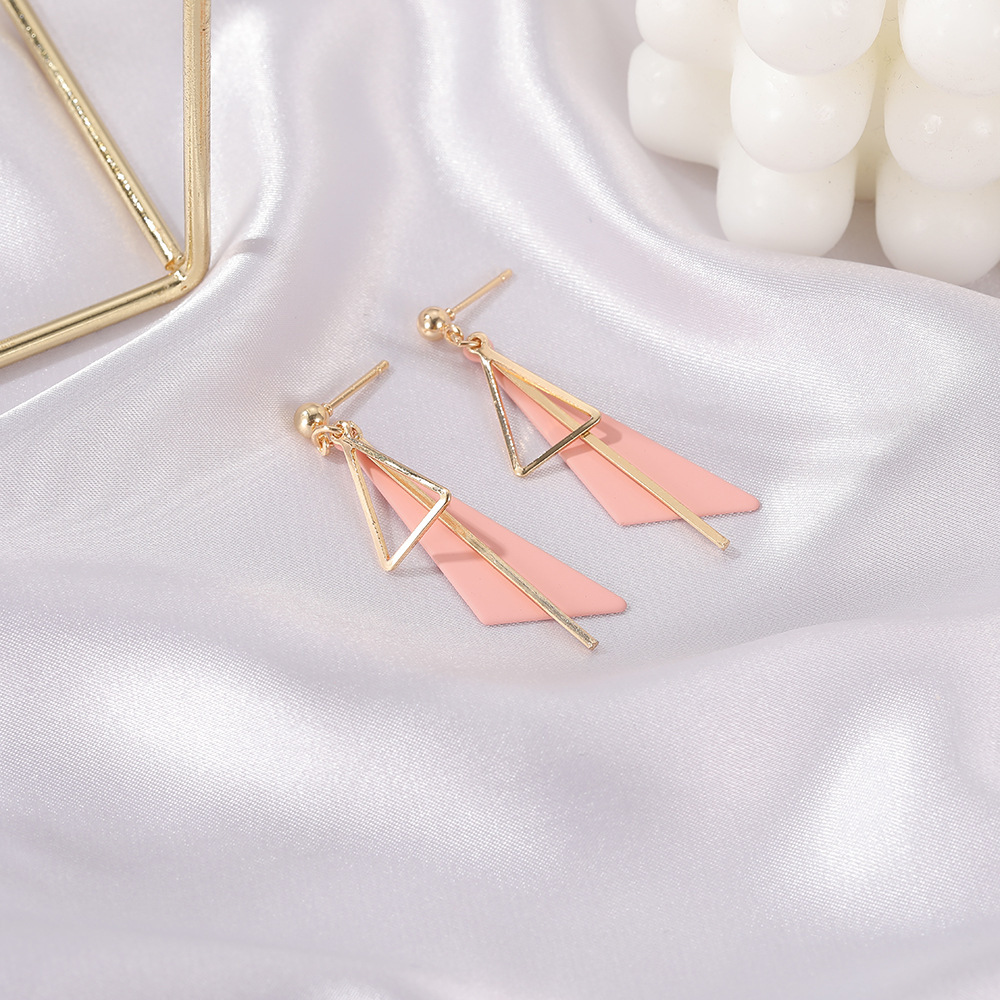 Korean best-selling earrings, geometric tassel triangular style, elegant and simple, trendy and versatile earrings Specification drawing