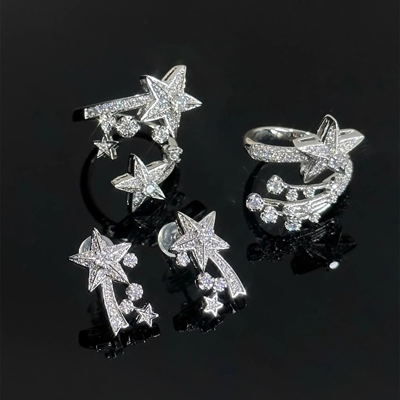 Niche design: Starry Sky Full Diamond Zircon ring stud set, Hot girl fashion Meteor Light Luxury Trendy ring Application Scenario