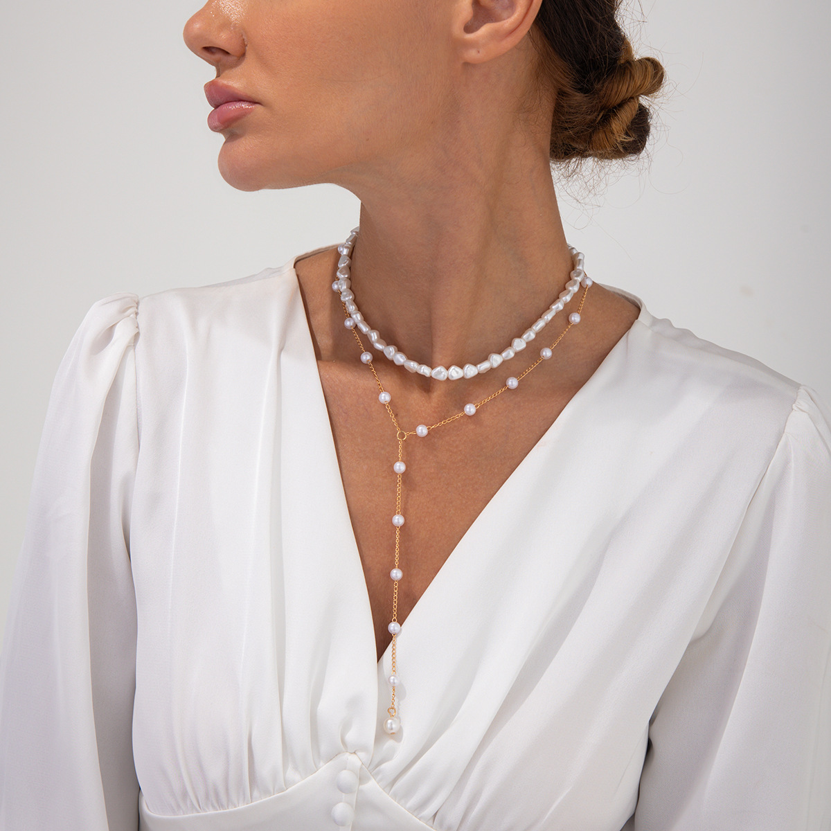 European and American cross-border jewelry, high-end pearl beaded multi-layer collarbone chain, personalized Y-shaped pearl tassel necklace set full figure