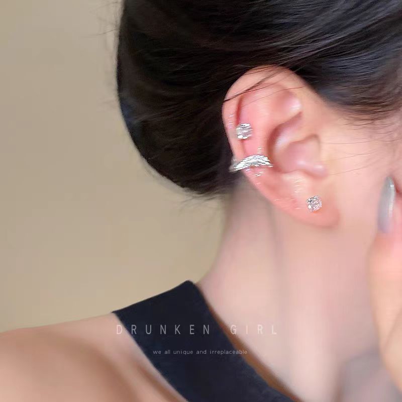 The stunning angelic wing ear stud earrings and earrings are unique and niche in Instagram Specification drawing