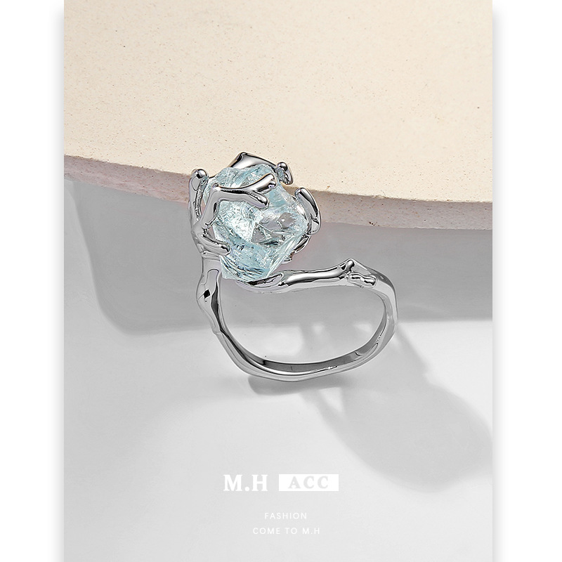 Original blue Glacier series necklaces for women wholesale, new Chinese-style light luxury, national trend niche design, high-end sense neck accessories Application Scenario
