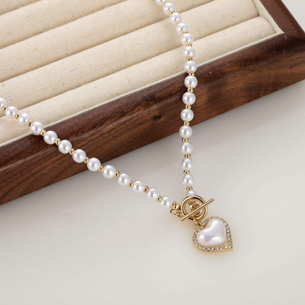 French Baroque pearl heart necklace, light luxury and elegant female heart collarbone chain, 2023 new style chanel-style pendant details Picture
