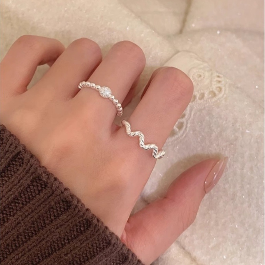 s925 sterling silver geometric ring, a unique and fashionable design for women, is a light luxury, simple and versatile index finger ring Item Picture