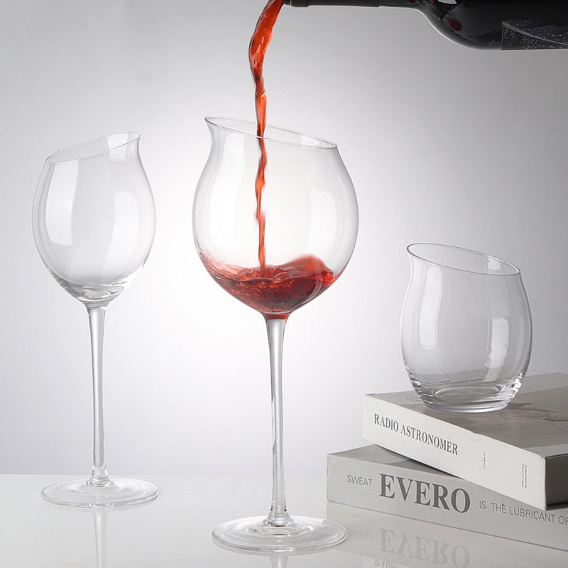 Creative reverse mouth red wine glass set, high appearance level crystal tall glass, hotel commercial high-end light luxury wine glass Application Scenario