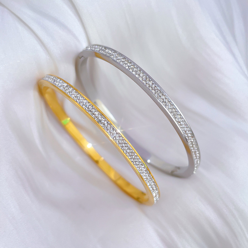 【 All-titanium Steel 】 European and American INS style light luxury titanium steel bracelet, minimalist cross-border retro full diamond stainless steel jewelry full figure