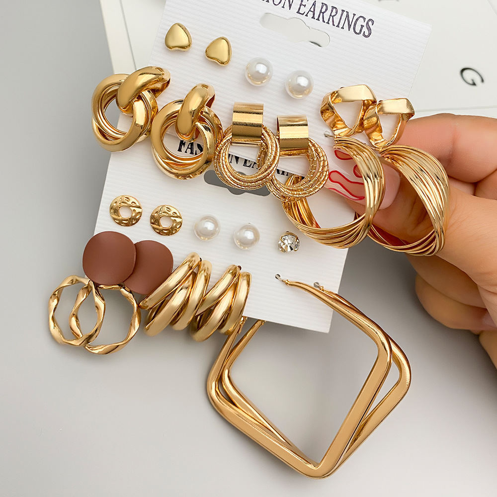 Cross-border multi-layer geometric circle inlaid rhinestone butterfly stud earring set 6 pairs of creative butterfly pendant ear ring earrings Application Scenario
