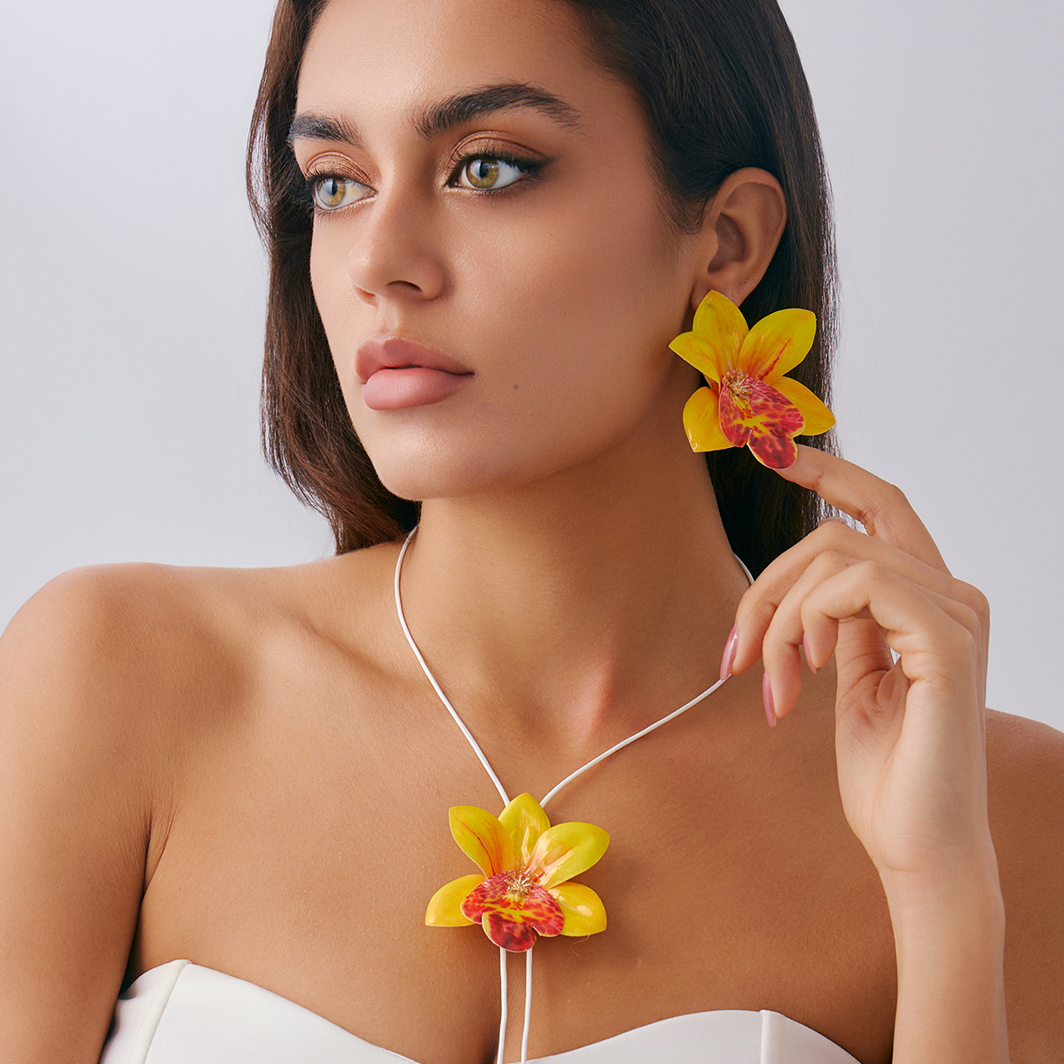 European and American cross-border jewelry, ins sweet style three-dimensional flower leather wax thread necklace, simple and fashionable fabric flower earrings full figure