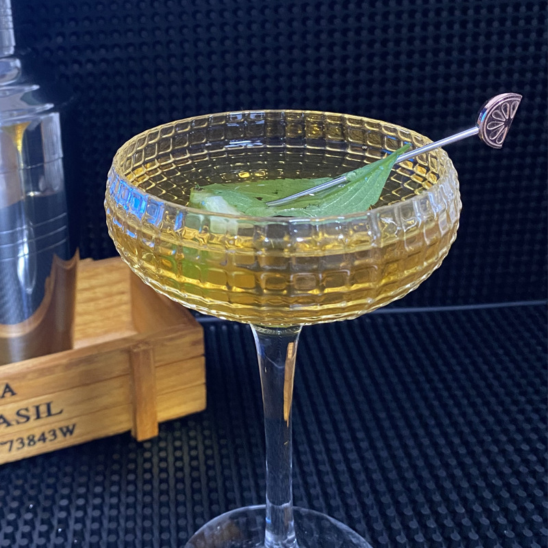 304 stainless steel cocktail needle, creative metal Martini olive wine label, bar fruit decoration needle Application Scenario