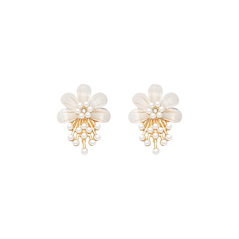 Super ethereal acrylic flower earrings for women, light luxury, versatile and high-end pearl stud earrings, the same style of earrings as Internet celebrities Item Picture