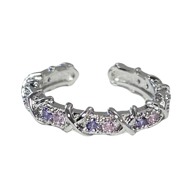 A simple, sweet and cool, bramble flower fashion ring for women's ins, with a light luxury and niche design sense, and a stylish color diamond ring Item Picture