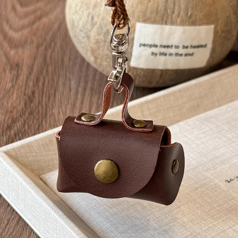 Retro leather loose change bag, neckband necklace, small and long sweater chain for women, headphone case, can be stored diagonally details Picture