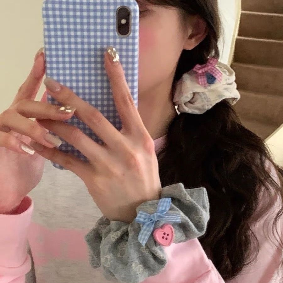 Cute little bear fabric large intestine circle, checkered bow, heart-shaped button hair band, girl's bun hairstyle, ponytail hair tie Specification drawing
