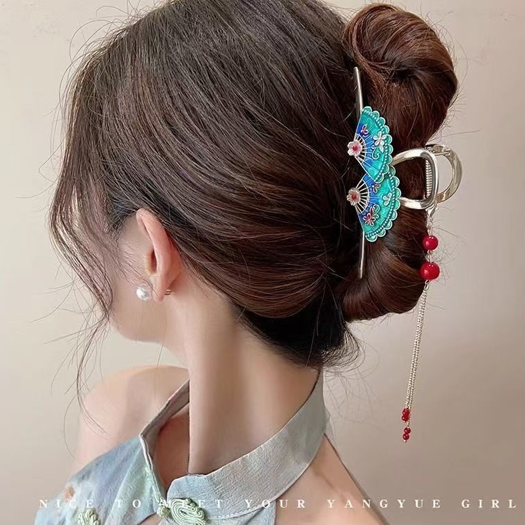 Chinese-style classical, ethereal and high-end pearl grabber for women, large headwear at the back of the head, hairpins, hair clips, shark clips Specification drawing