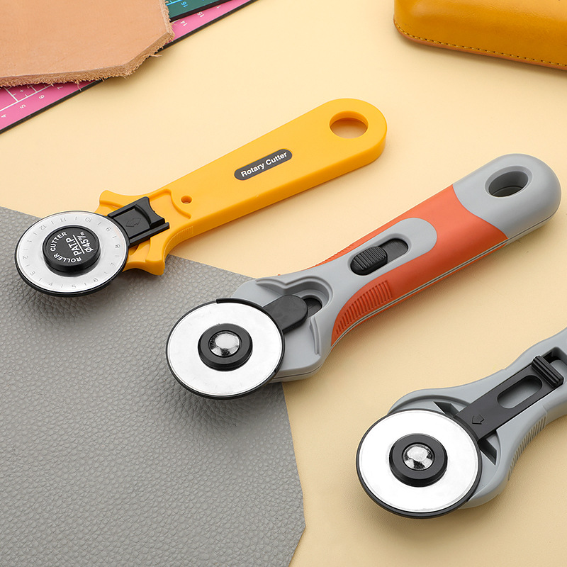 Wholesale roller fabric cutting knives, manual 45mm round knives, leather cutting knives, manual fabric cutting knives, and paper cutting knives Specification drawing